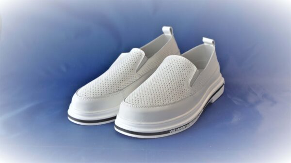 Balti odiniai batai moterims Lifexpert