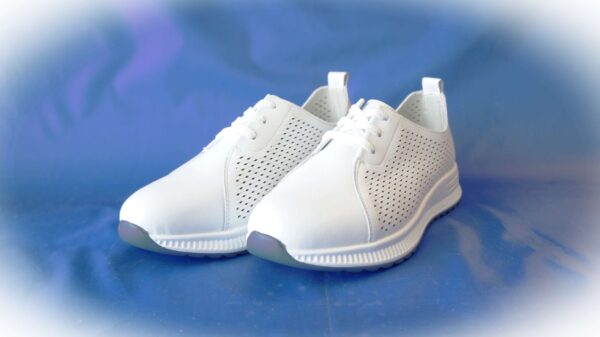 Balti odiniai pavasariniai moteriški batai LIFEXPERT