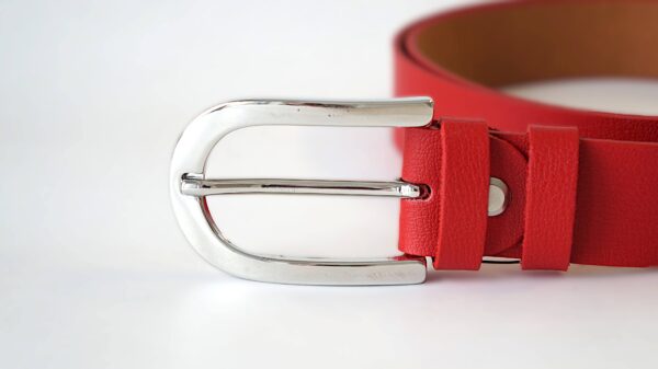Raudonas odinis moteriškas diržas Vilnius Fashion Belts