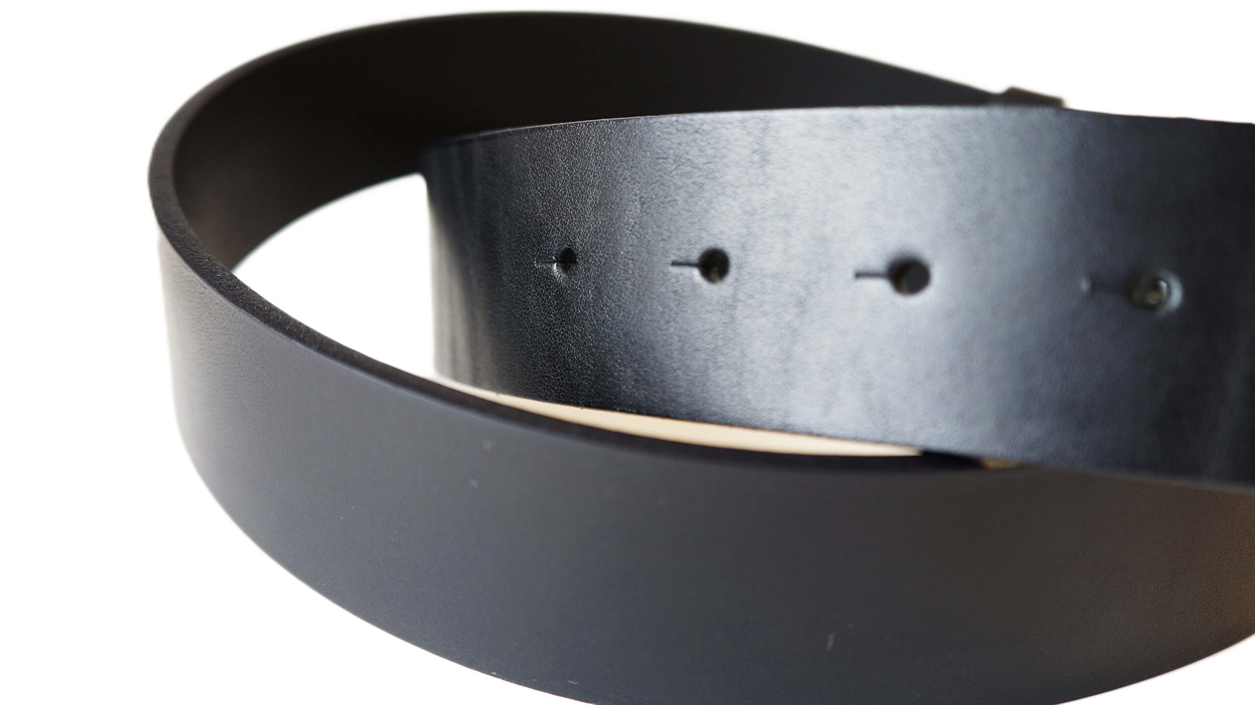 Lietuviškas juodas vyriškas odinis diržas su Vyčiu