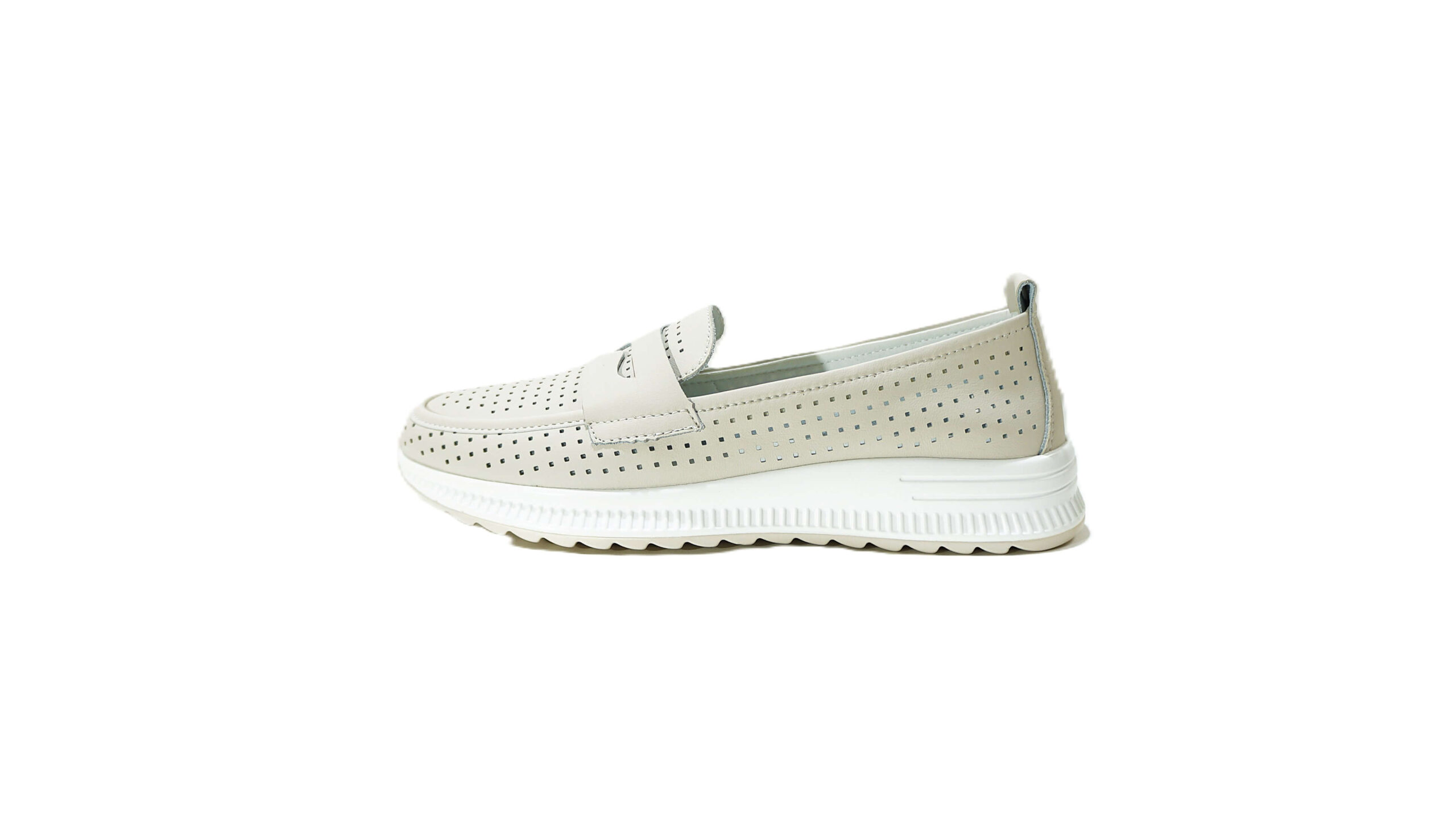 Šviesūs odiniai vasariniai batai moterims ZOJAS