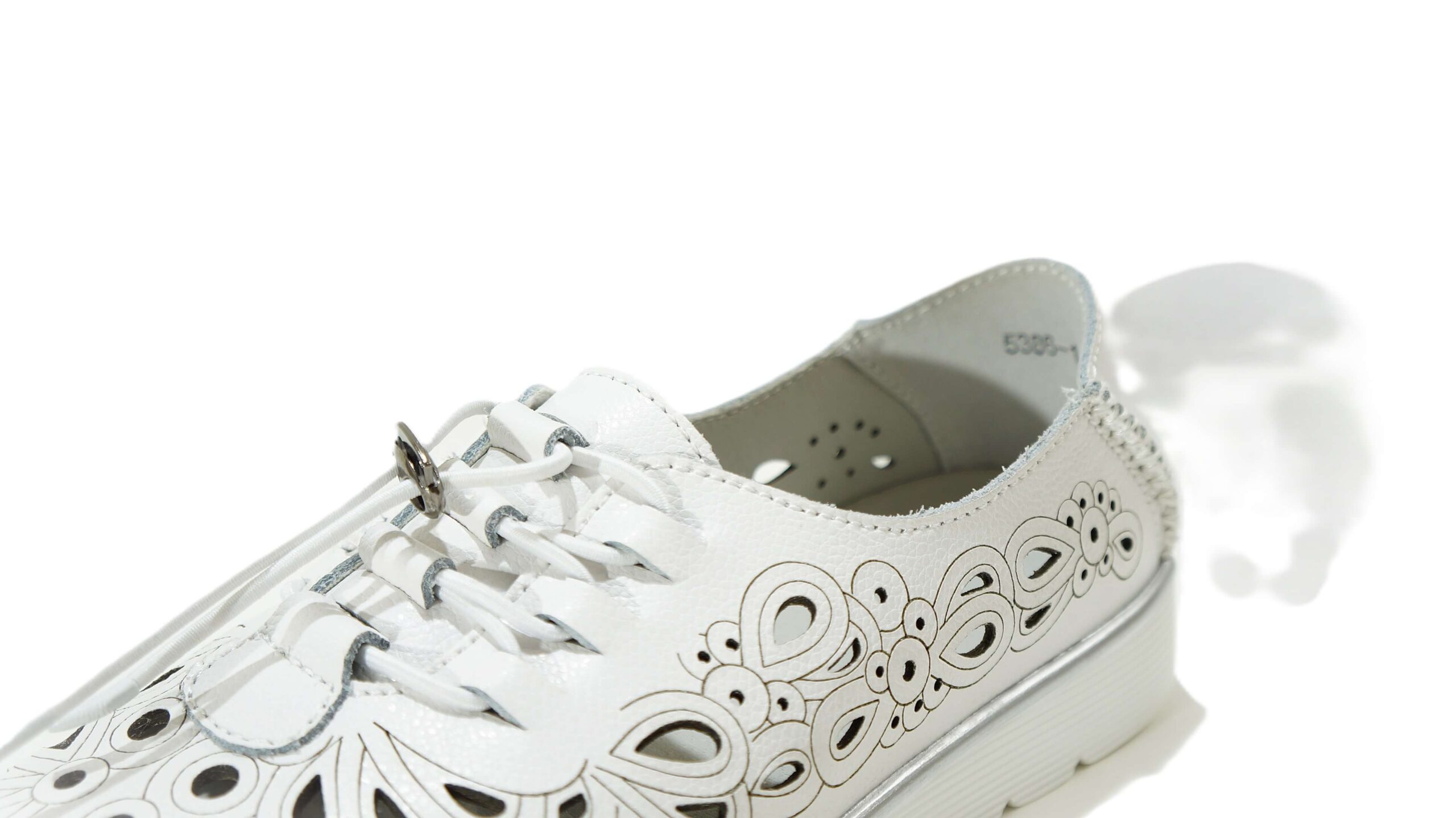 Balti odiniai vasariniai batai moterims ZOJAS