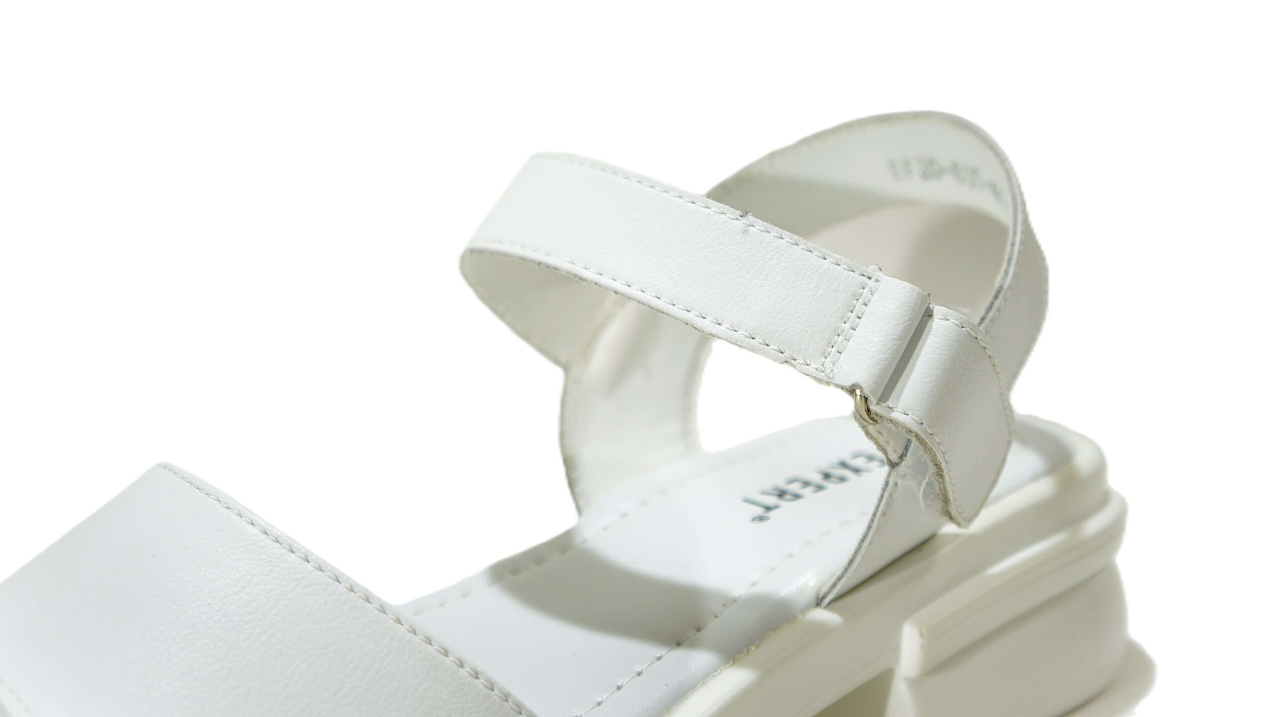 Odinės basutės moterims ZOJAS su platforma