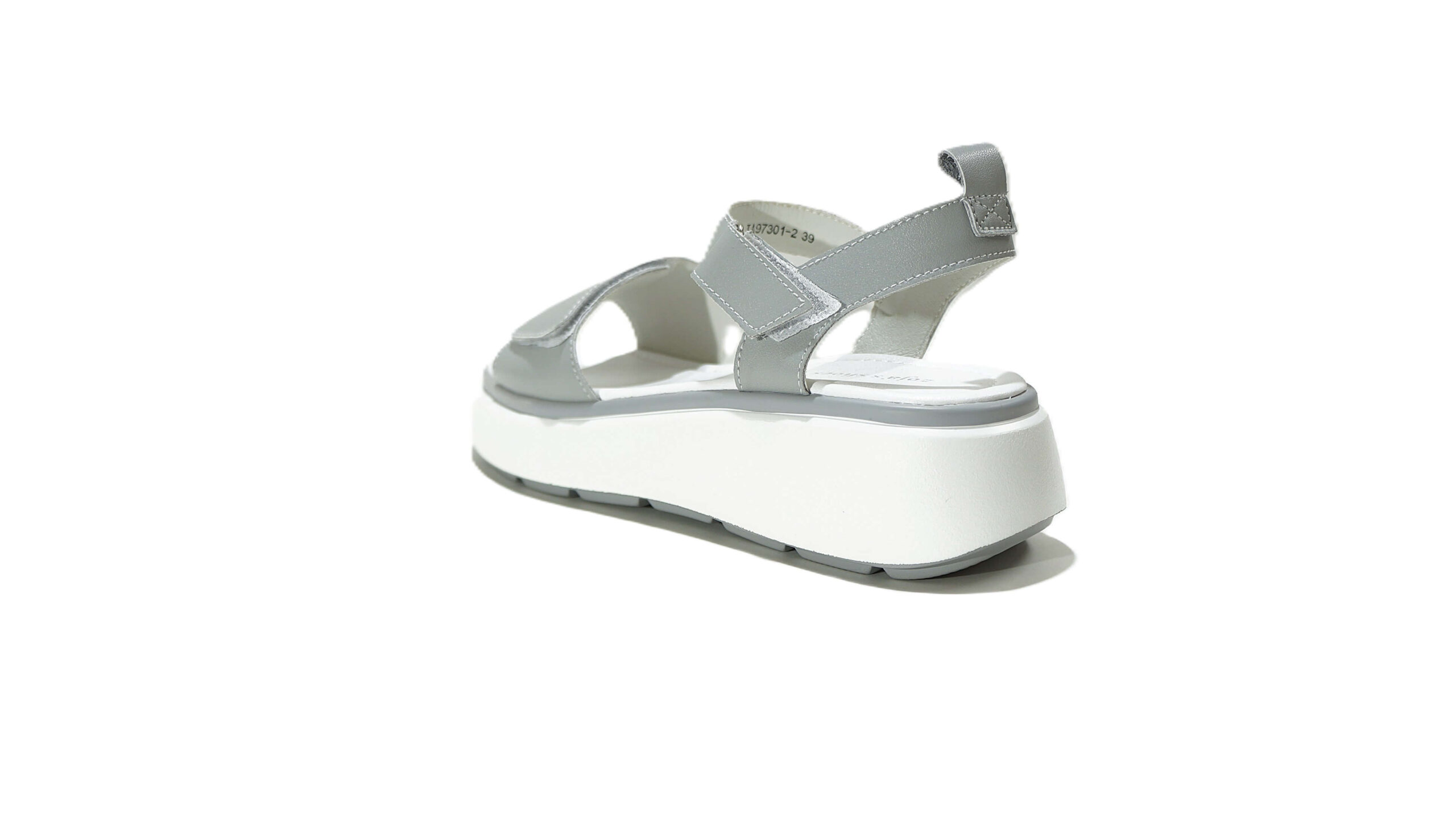 Odinės basutės moterims ZOJAS su platforma