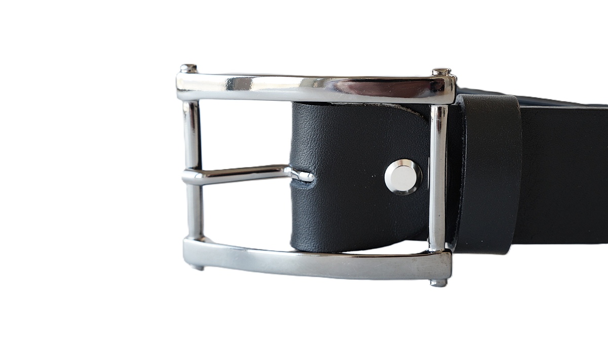 Stilingas juodas odinis diržas moterims su išskirtine sagtimi 3,5cm Vilnius Fashion Belts