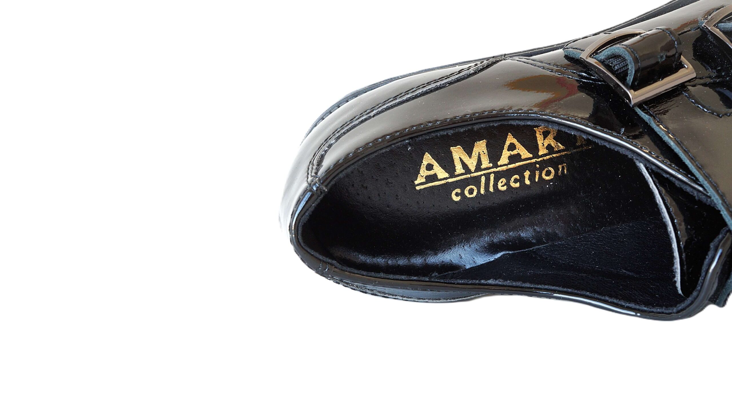 Lenkiški juodi lakuoti pusbačiai moterims Amart