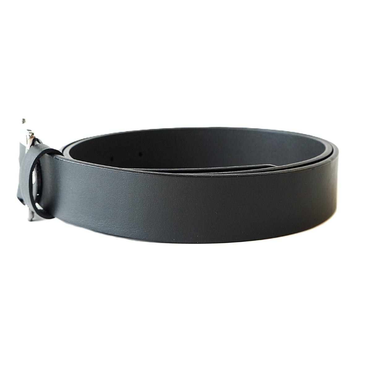 Stilingas juodas odinis moteriškas diržas su išskirtine stačiakampe sagtimi 3,5cm - Vilnius Fashion Belts - odos tekstūra
