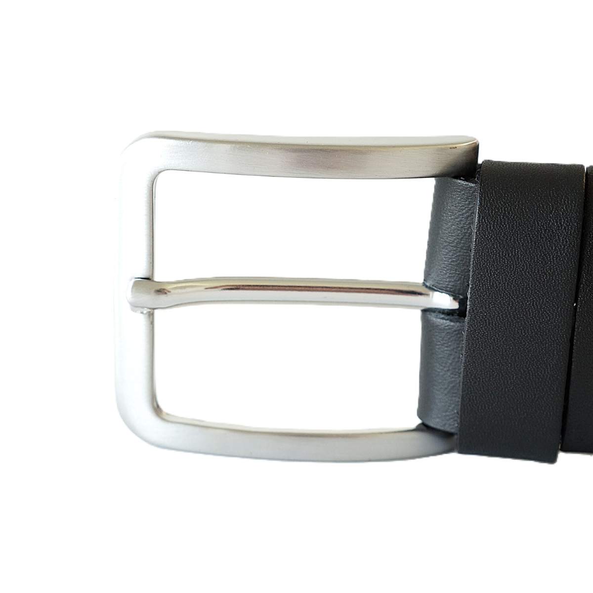Lietuviškas juodas odinis vyriškas diržas prie džinsų 4 cm - Vilnius Fashion Belts - sagtis