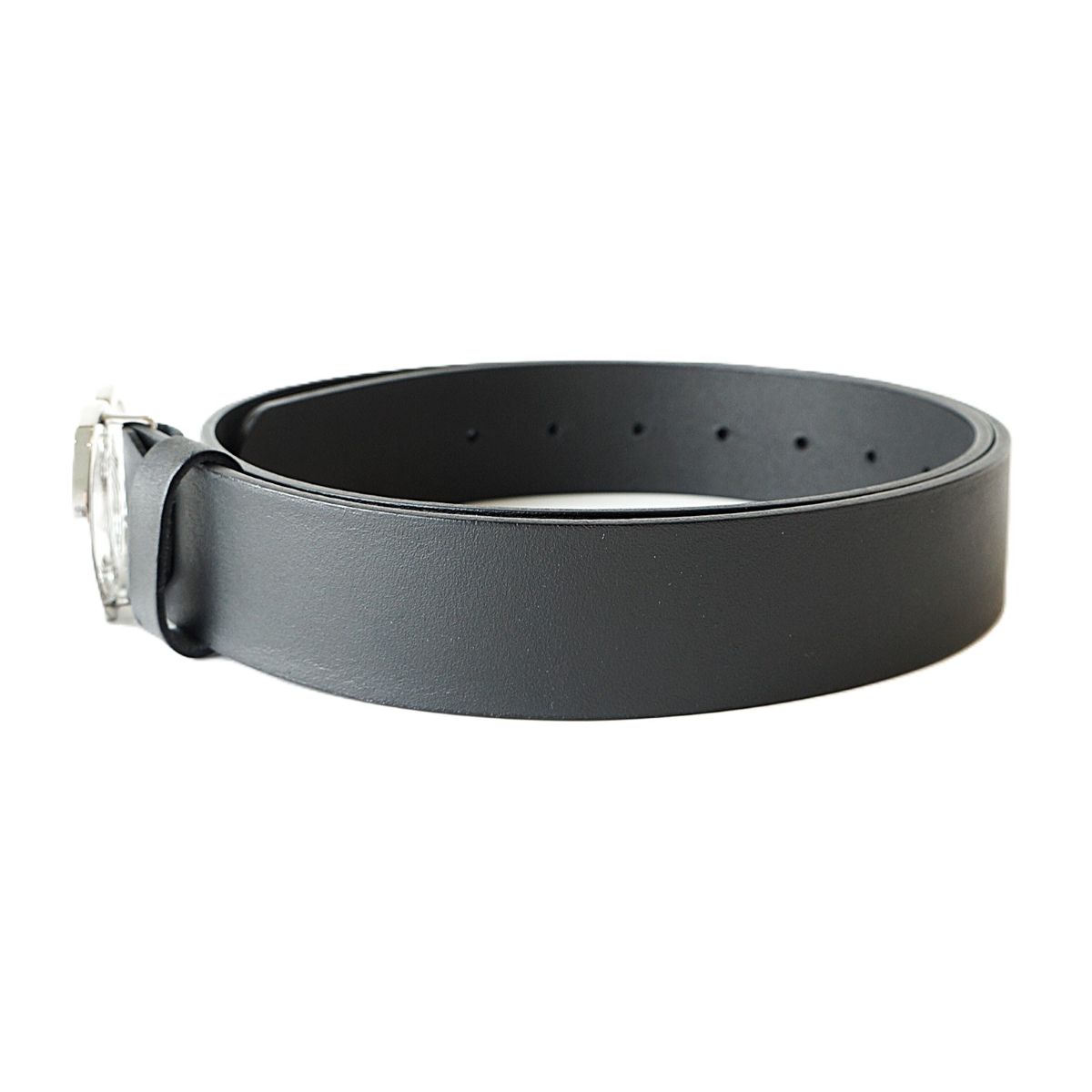 Prabangus juodas odinis moteriškas diržas su išskirtinės formos sidabrine sagtimi - Vilnius Fashion Belts - odos tekstūra